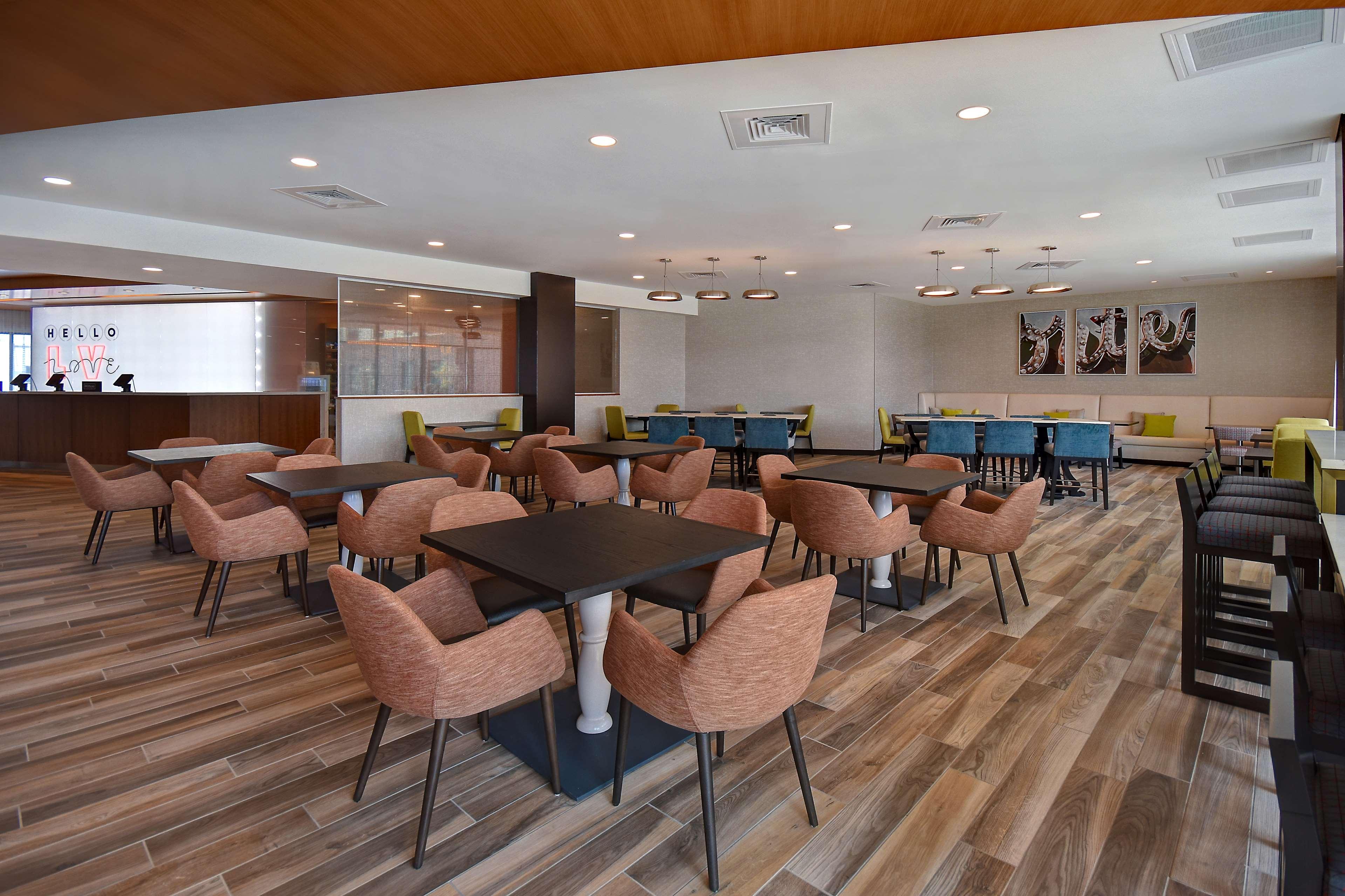Hampton Inn&Suites Las Vegas Convention Center Extérieur photo