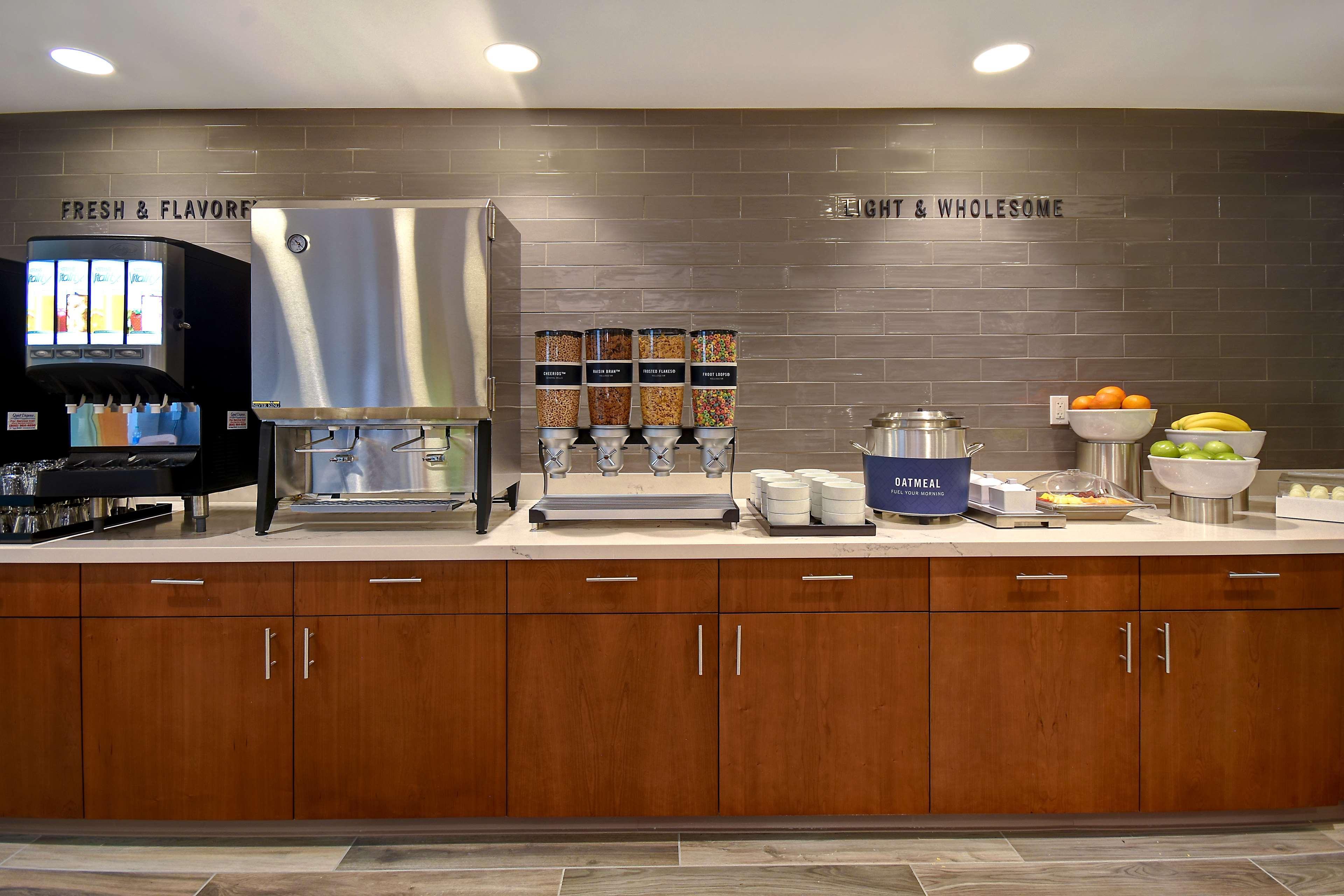 Hampton Inn&Suites Las Vegas Convention Center Extérieur photo