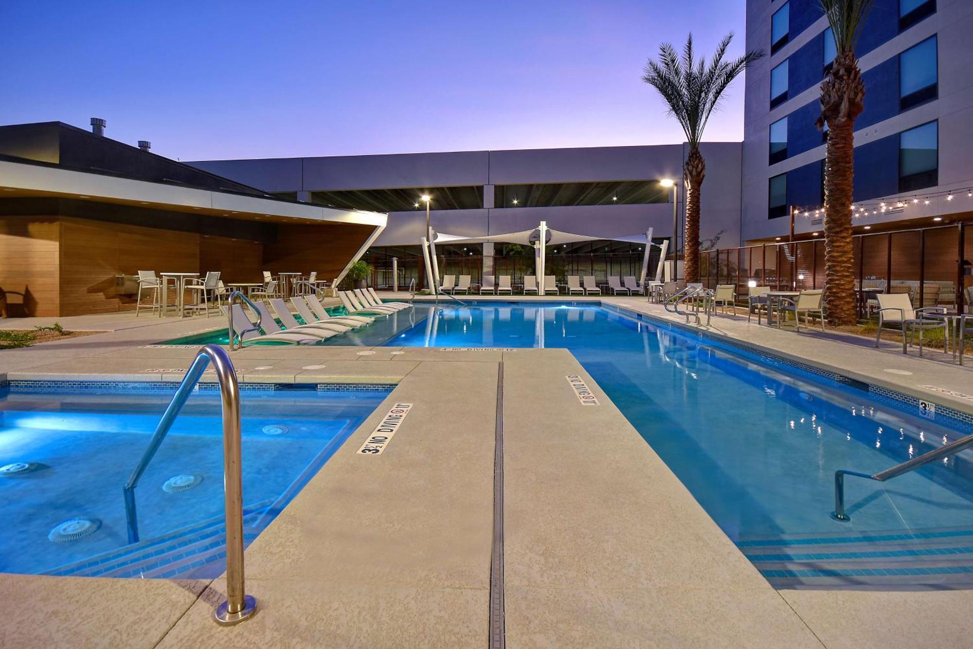 Hampton Inn&Suites Las Vegas Convention Center Extérieur photo
