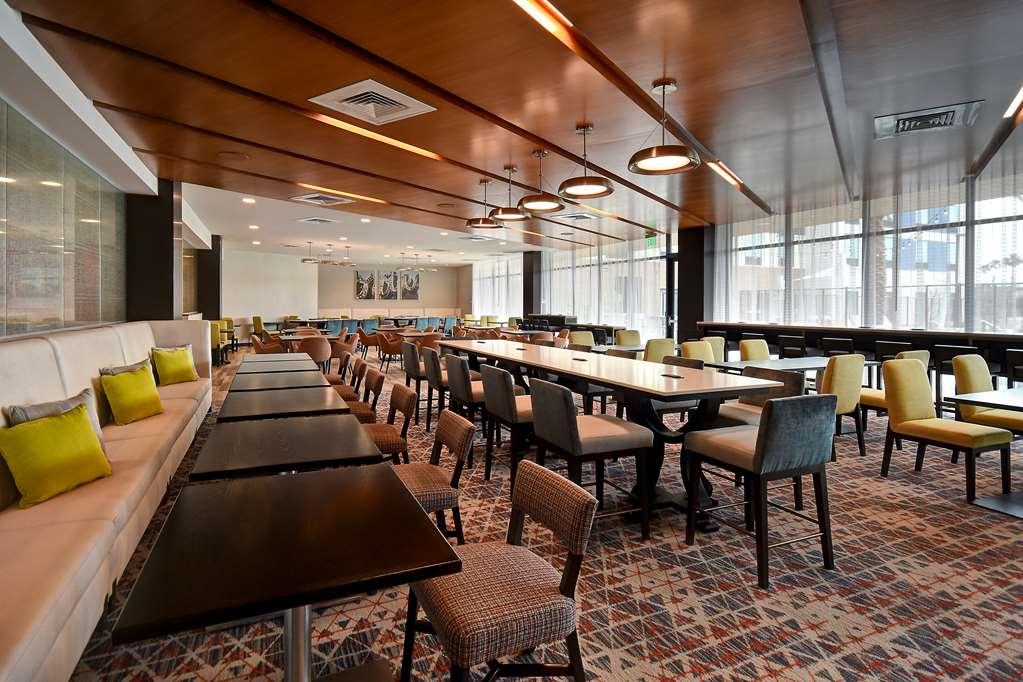 Hampton Inn&Suites Las Vegas Convention Center Restaurant photo